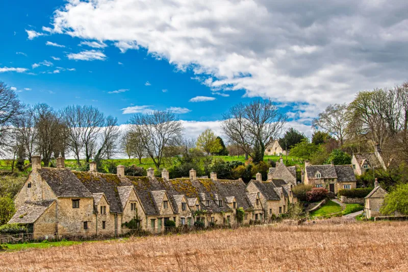 Just You and the Hills: A First-Timer's Guide to Solo Walking in the Cotswolds